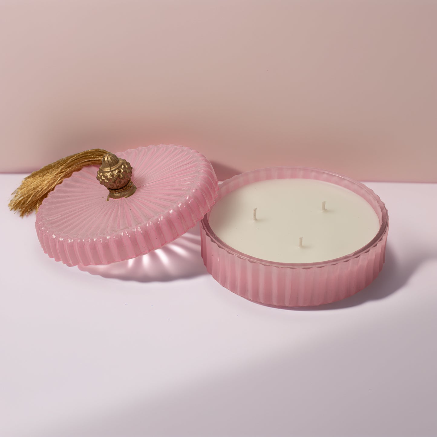 Fluted Aura Tassel Bowl Candle - Light Pink