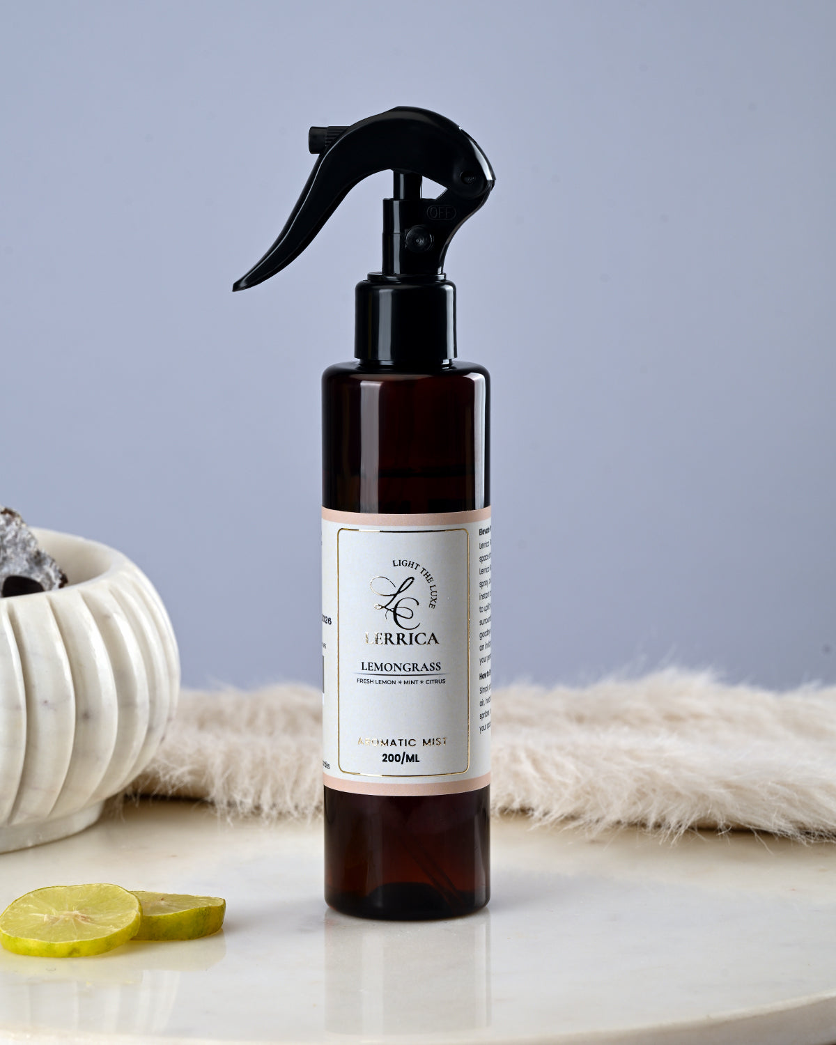 Serene Aroma: Fine Air Diffusion - Lemongrass